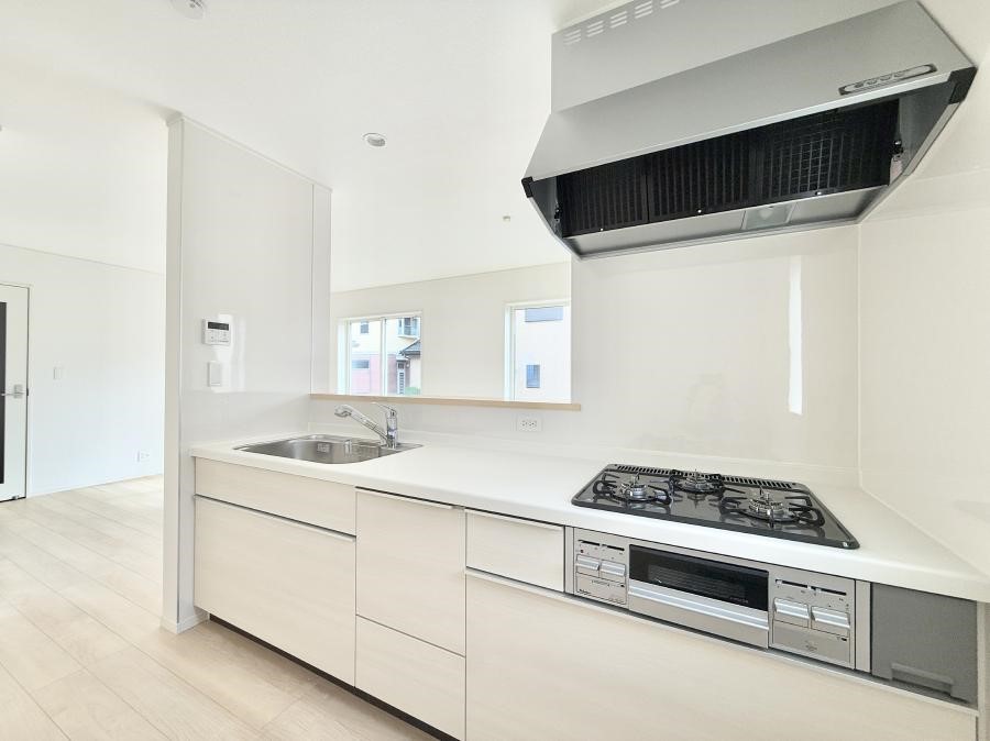 �L�b�`�� �����������������Ԃ����܂��A�Ί炠�ӂ��L�b�`��