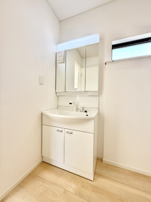 ʑEʏ 邢ʏ͖̎yłႢł