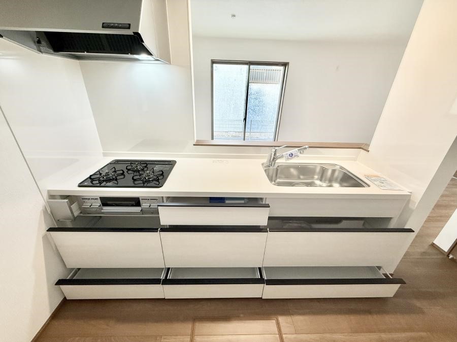 �L�b�`�� �����������������Ɗy�����Ȃ�A���K�ȃL�b�`�����