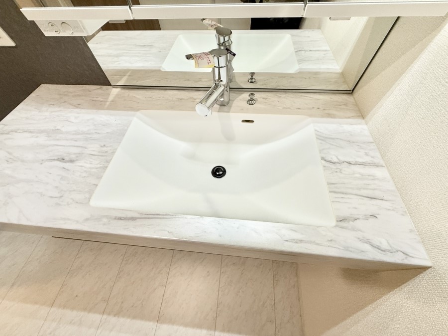 ̑ ݔ􂢂􂤎KɎg֗ȃV[