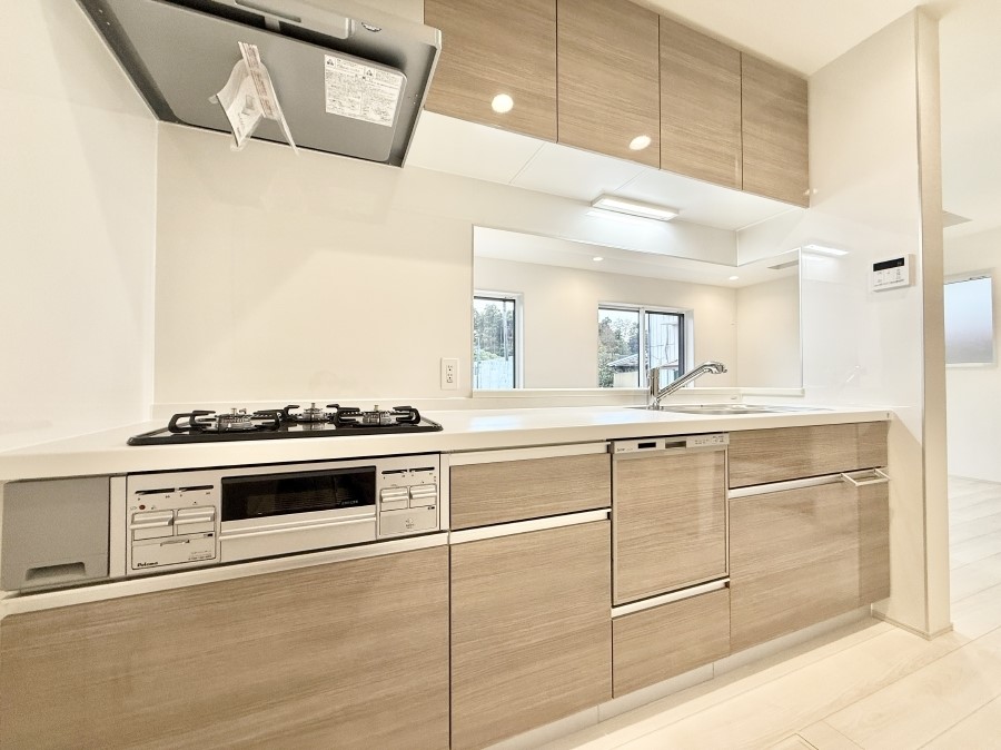 �L�b�`�� �����������������Ԃ����܂��A�Ί炠�ӂ��L�b�`��