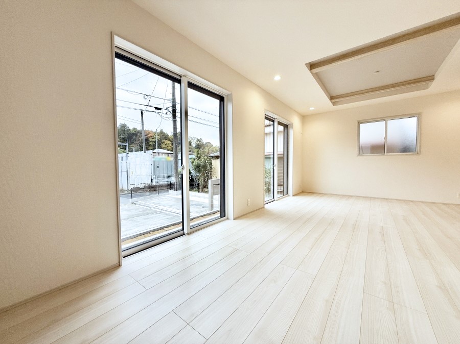 ���r���O ���������났�ƏΊ炪�W�܂�A�S���܂郊�r���O