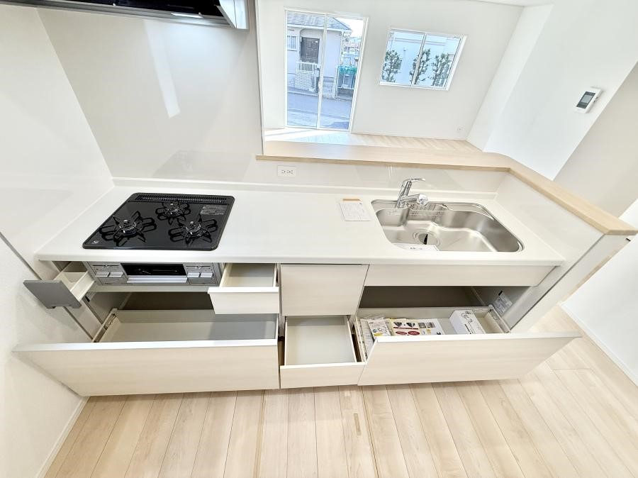 �L�b�`�� �������Ƒ����J��[�߂�A������̂���L�b�`��