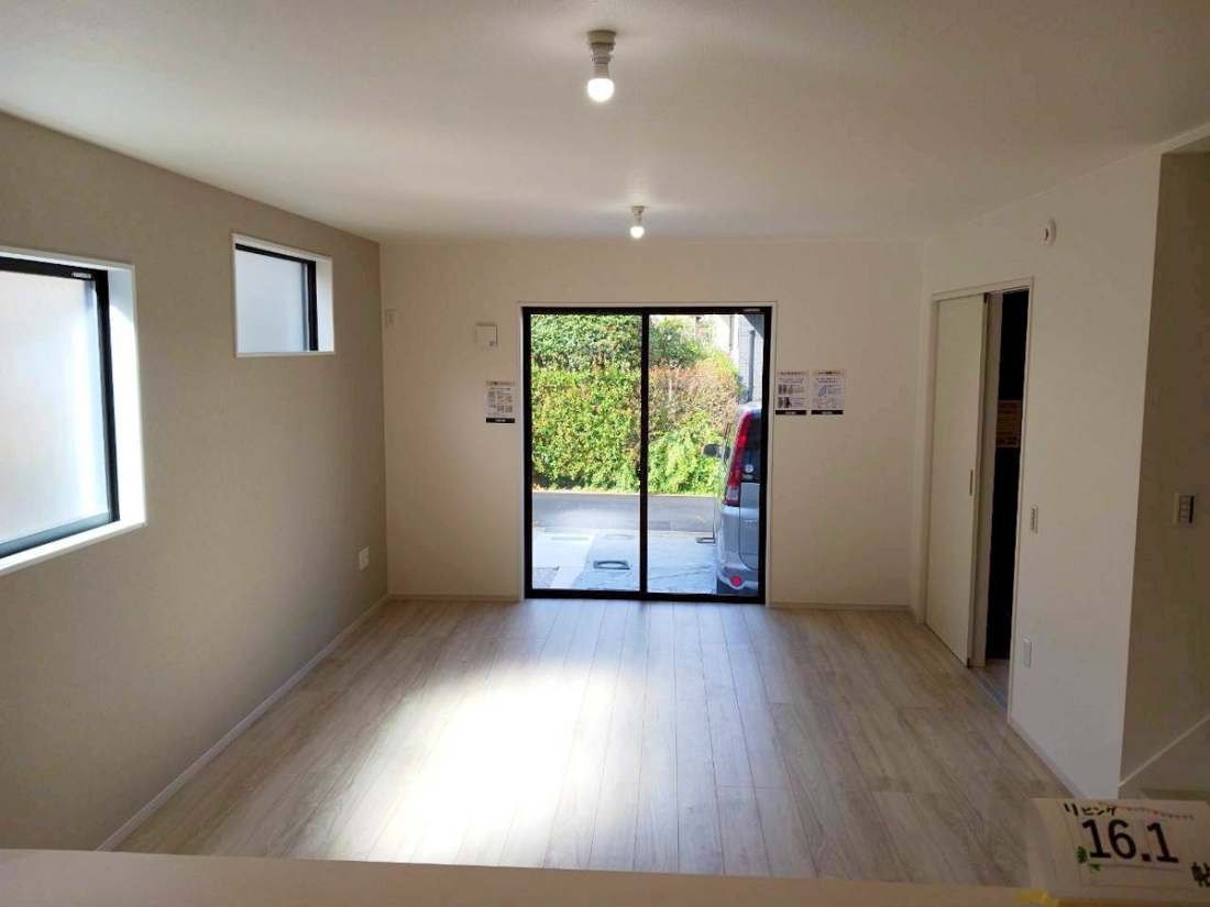 rO 났ƏΊ炪W܂AS܂郊rO