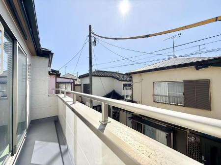 �o���R�j�[ ������ �G�߂̈ڂ낢����������J���I�ȋ�Ԃł�