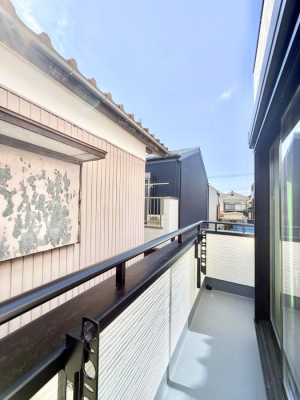 �o���R�j�[ ������ �G�߂̈ڂ낢����������J���I�ȋ�Ԃł�