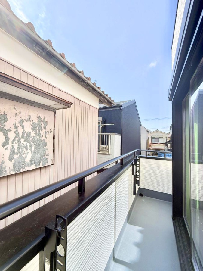 �o���R�j�[ ������ �G�߂̈ڂ낢����������J���I�ȋ�Ԃł�