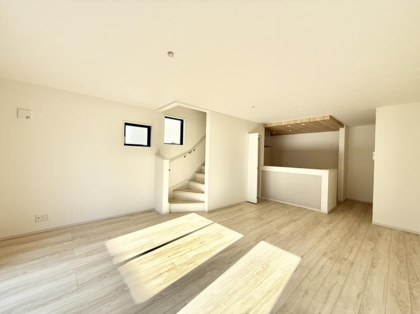 ���r���O ���������났�ƏΊ炪�W�܂�A�S���܂郊�r���O