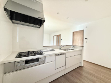 �L�b�`�� �������V���v���Ŕ������S�n�悢���Ԃ𐶂ރL�b�`�����