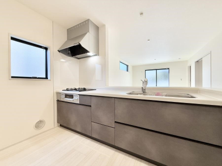 �L�b�`�� �������Ƒ����J��[�߂�A������̂���L�b�`��