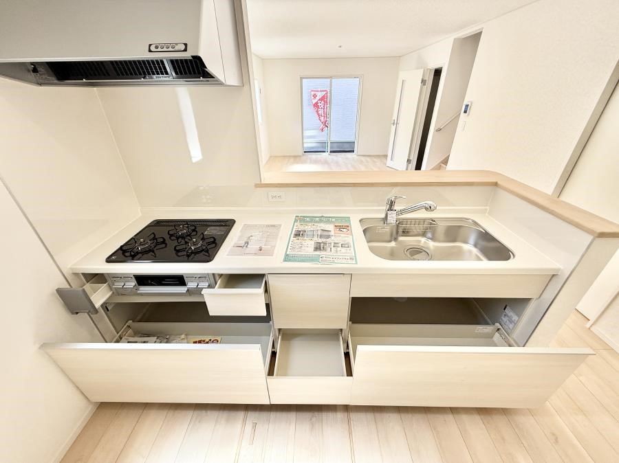 �L�b�`�� �����������������Ɗy�����Ȃ�A���K�ȃL�b�`�����