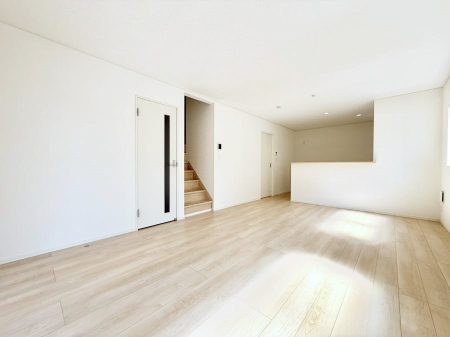 ���r���O ���������S�n�̂����A���z�̃��r���O