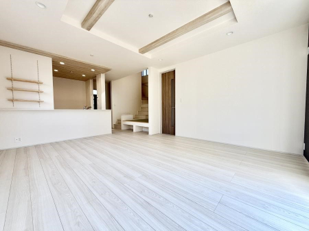 ���r���O �������S���������ꏊ�A�������߂����郊�r���O