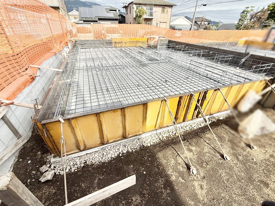 nOώʐ^ OρV炵n܂ꏊŁAƑJ[߂