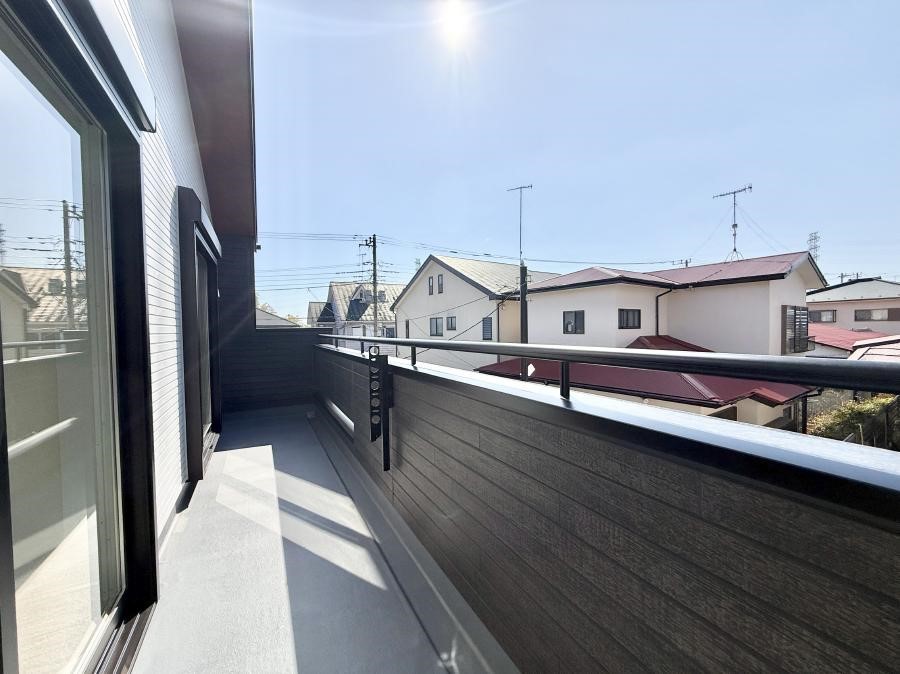 �o���R�j�[ ������ ���R��g�߂Ɋ�����A�J���I�ȃo���R�j�[