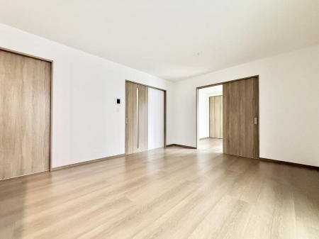 ���r���O ���������났�ƏΊ炪�W�܂�A�S���܂郊�r���O