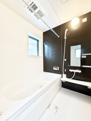 ���� �����������������F�����̕ǖʁA������芰����o�X���[��