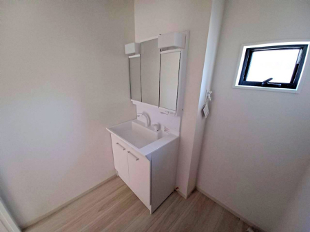 ʑEʏ 邢ʏ͖̎yłႢł