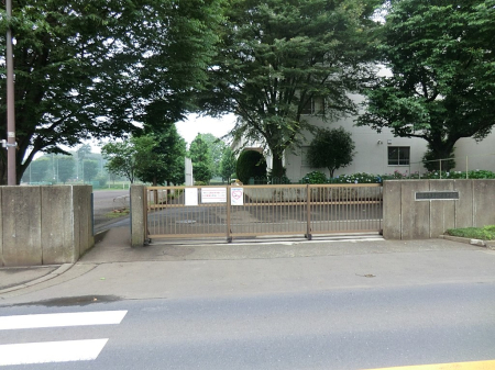 ӊ wZ 900m ͌s䒆wZ