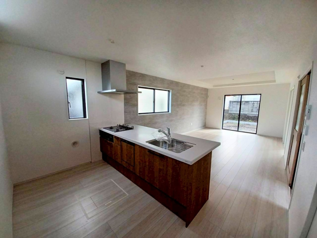 rO ƑRƏW܂AyԂ߂郊rO