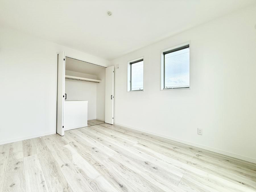 �q������ ����