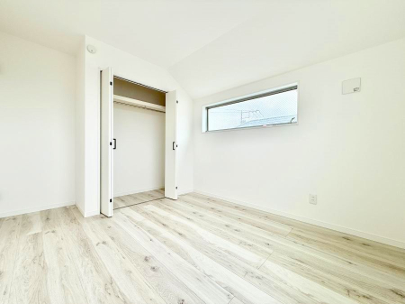 �Q�� ����