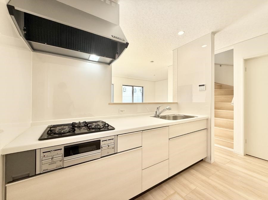 �L�b�`�� �������Ƒ����J��[�߂�A������̂���L�b�`��