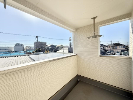 �o���R�j�[ ������ �G�߂̈ڂ낢����������J���I�ȋ�Ԃł�