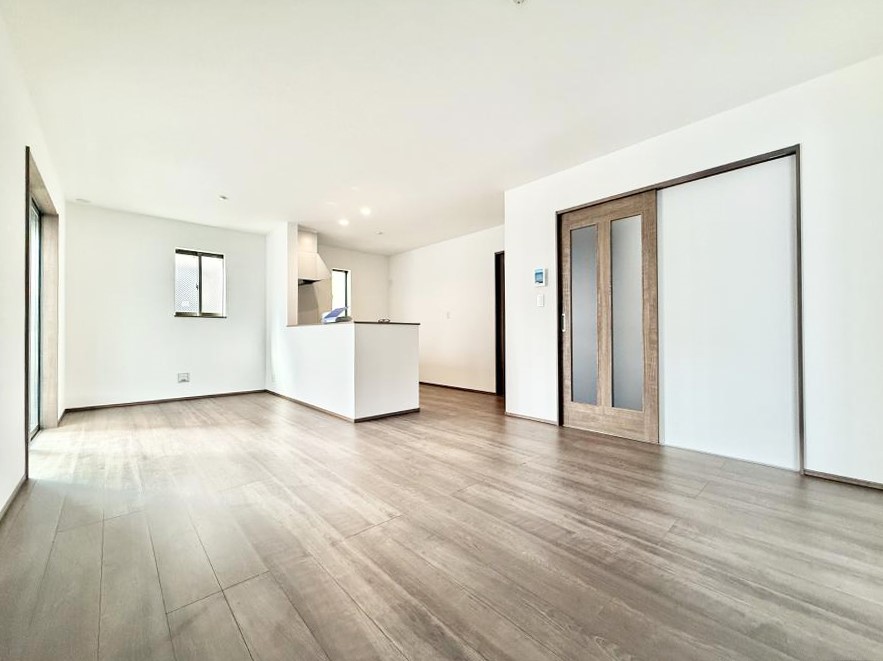 ���r���O ���������R�Ɖ�b�����܂��A�S�n�悢�ЂƂƂ�