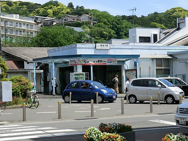 ���ӊ� �w 400m �i�q���{����u�����q�v�w