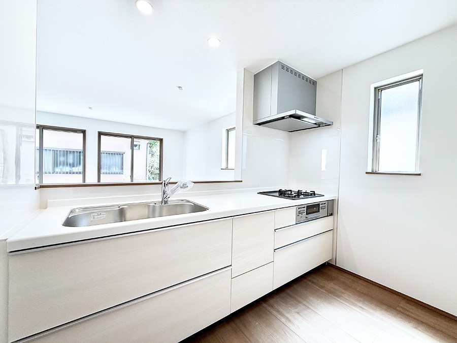 �L�b�`�� ���������y���݂ƐH�ׂ�K����͂���L�b�`��