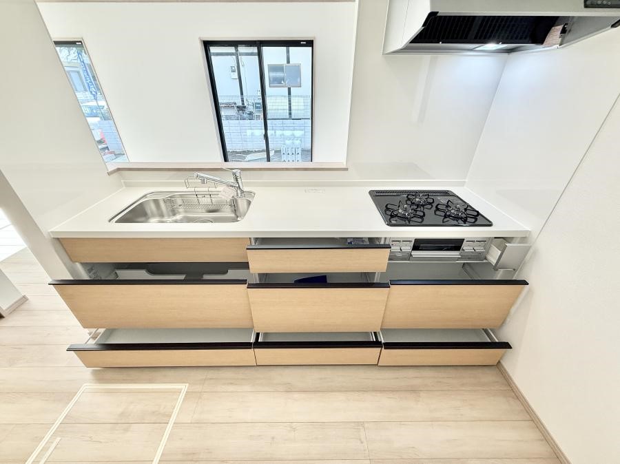 �L�b�`�� �������Ƒ����J��[�߂�A������̂���L�b�`��