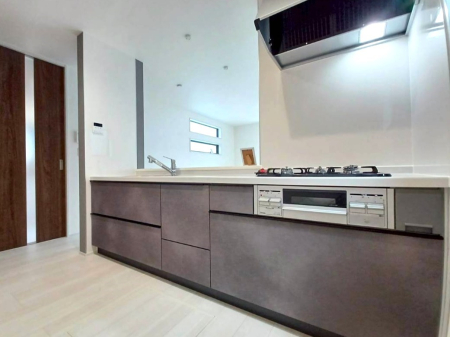 �L�b�`�� �������Ƒ����J��[�߂�A������̂���L�b�`��