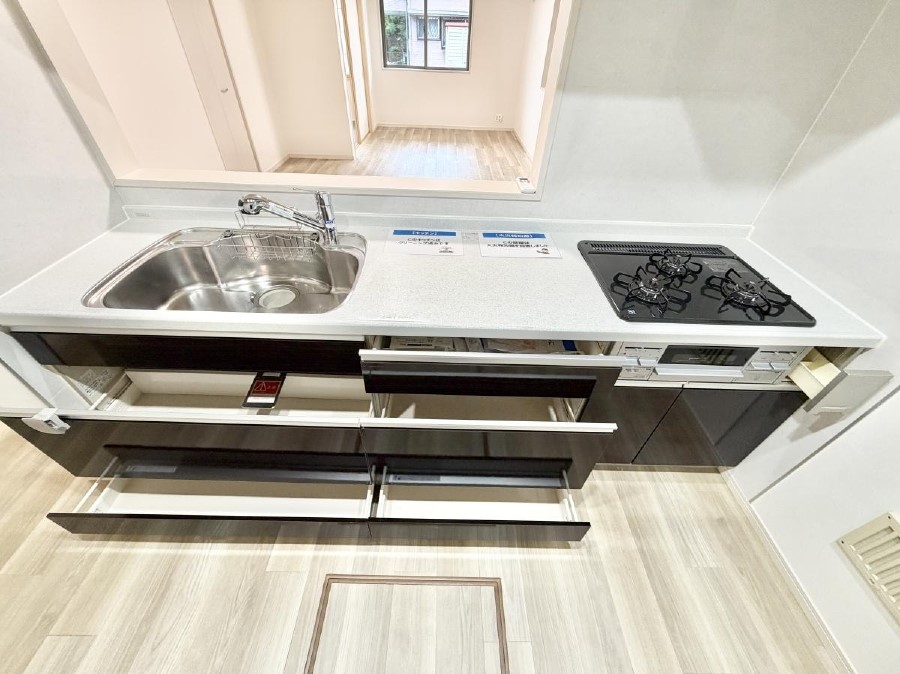 �L�b�`�� �����������������Ɗy�����Ȃ�A���K�ȃL�b�`�����