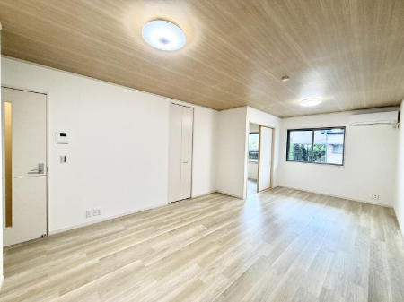 ���r���O ���������R�Ɖ�b�����܂��A�S�n�悢�ЂƂƂ�