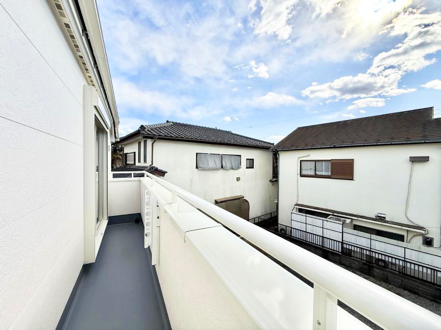 �o���R�j�[ ������ �G�߂̈ڂ낢����������J���I�ȋ�Ԃł�