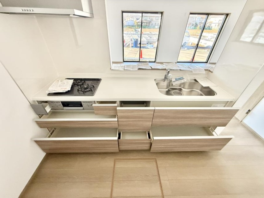 �L�b�`�� �������Ƒ����J��[�߂�A������̂���L�b�`��