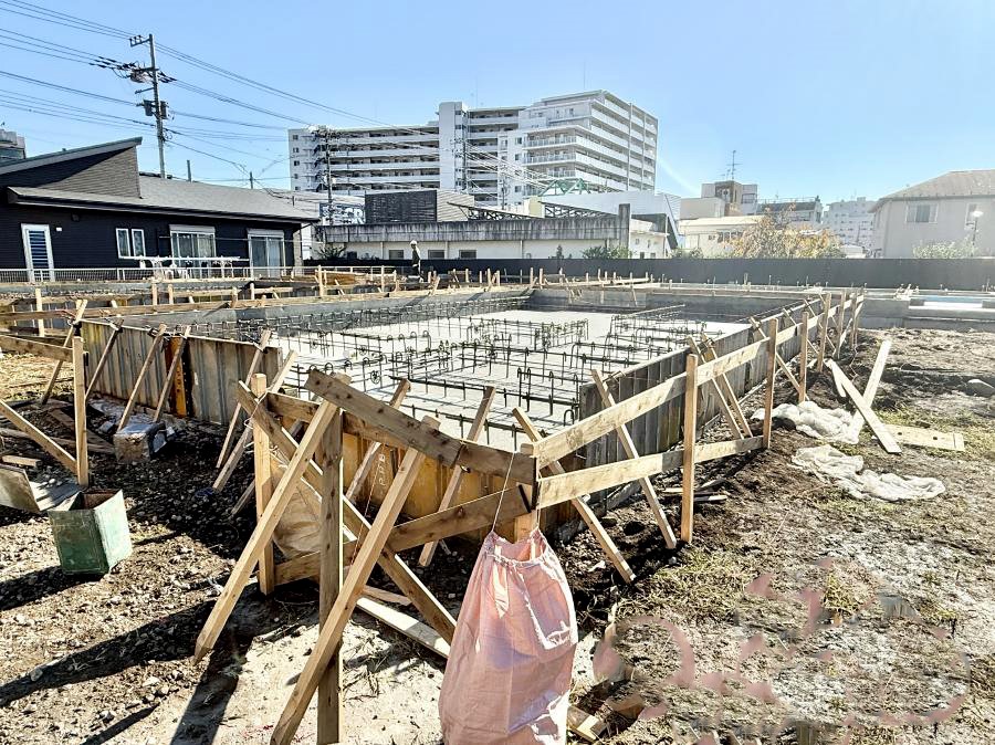 nOώʐ^ OρV炵n܂ꏊŁAƑJ[߂