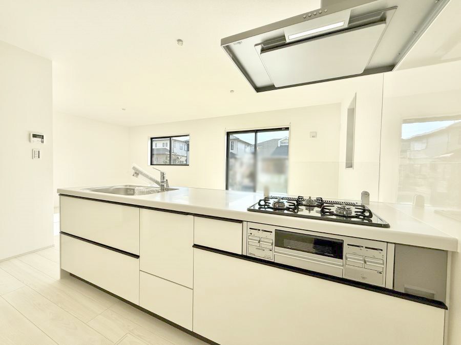 �L�b�`�� �����������������Ԃ����܂��A�Ί炠�ӂ��L�b�`��