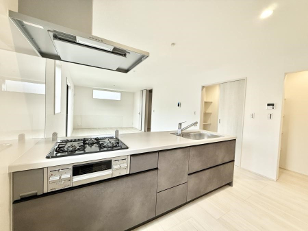 �L�b�`�� �������V���v���Ŕ������S�n�悢���Ԃ𐶂ރL�b�`�����