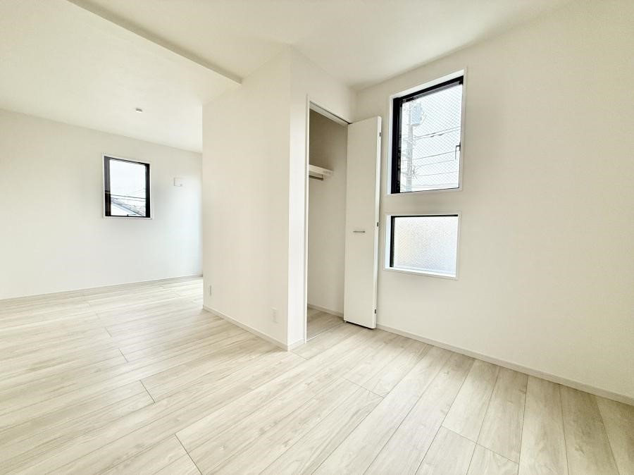 �q������ ����