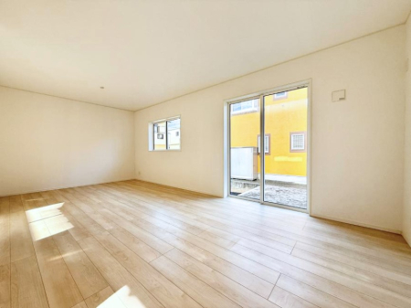 ���r���O ���������R�Ɖ�b�����܂��A�S�n�悢�ЂƂƂ�