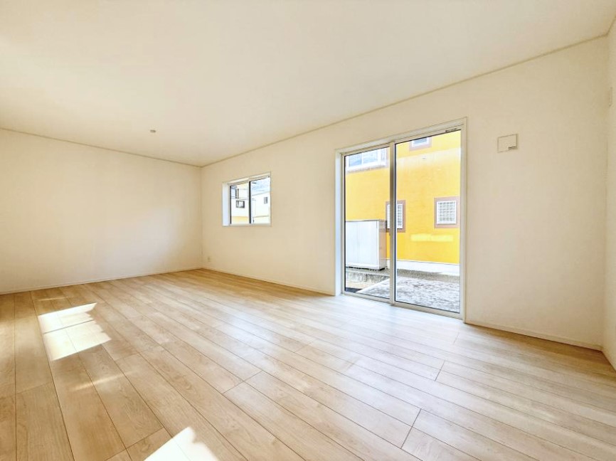 ���r���O ���������R�Ɖ�b�����܂��A�S�n�悢�ЂƂƂ�