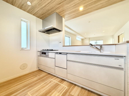 Lb` ƑƂȂAR~jP[V̏