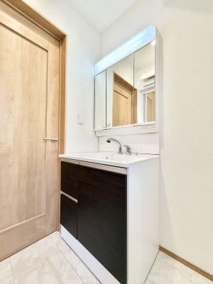 ʑEʏ 邢ʏ͖̎yłႢł