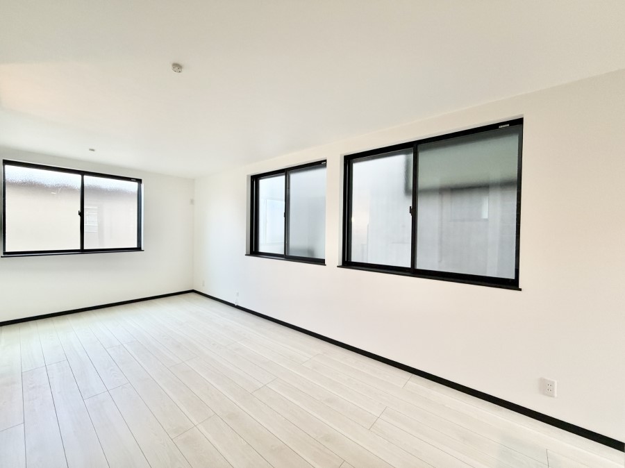 ���r���O ���������R�Ɖ�b�����܂��A�S�n�悢�ЂƂƂ�