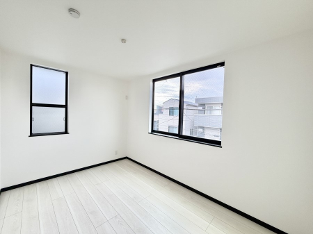 �Q�� ���������̔z�u��ʋC���̗ǂ��݌v�ŕ����̋�C�������炸�A��ɐV�N�ȋ�C������܂�