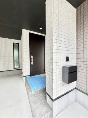 ���� �O�ρ� �V���v���Ŕ������A�Z�܂��̑���ۂ��ʂ錺�ւł�