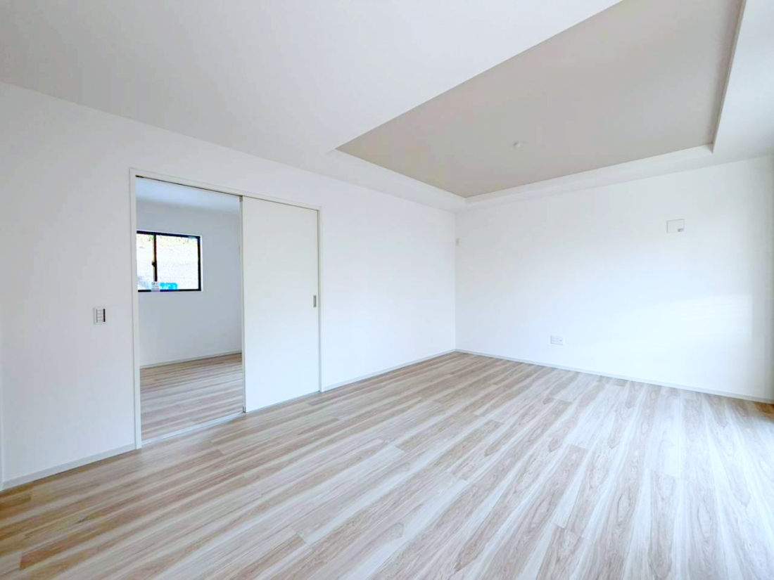 ���r���O ���������났�ƏΊ炪�W�܂�A�S���܂郊�r���O