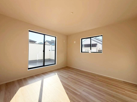 ���̑����� ������ �G�߂̈ڂ낢����������J���I�ȋ�Ԃł�